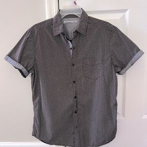 Men’s Airwalk button down short sleeve shirt black w/ contrasting accents size:M